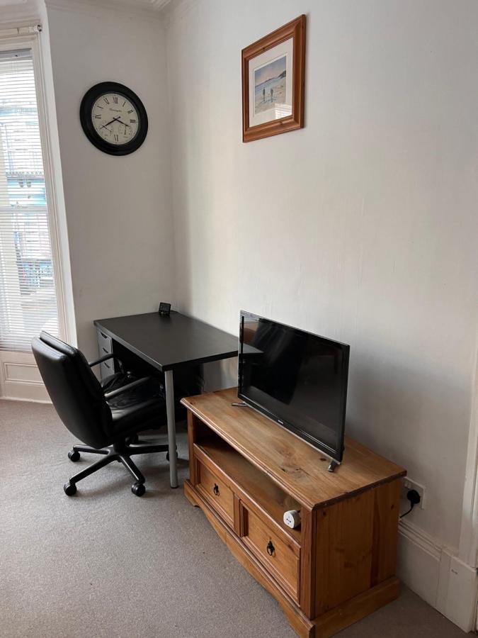Lovely - 1 Bedroom Flat In Hastings Town Centre Екстериор снимка
